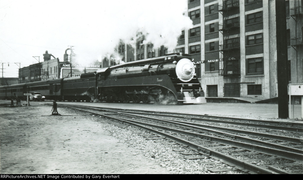 SP 4-8-4 #4424 - Southern Pacific "The Daylight"